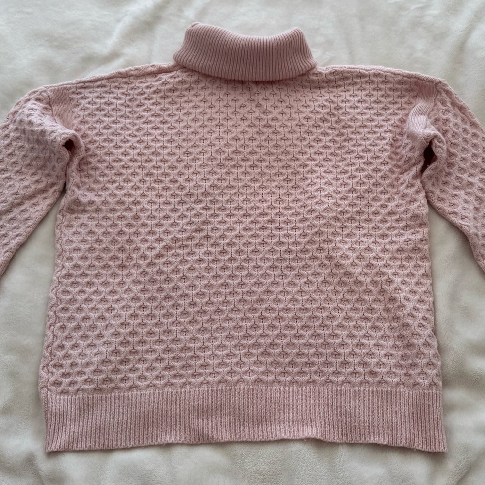 Barneys New York Pink Honeycomb Knit Turtleneck Sweater
Like New
Size S